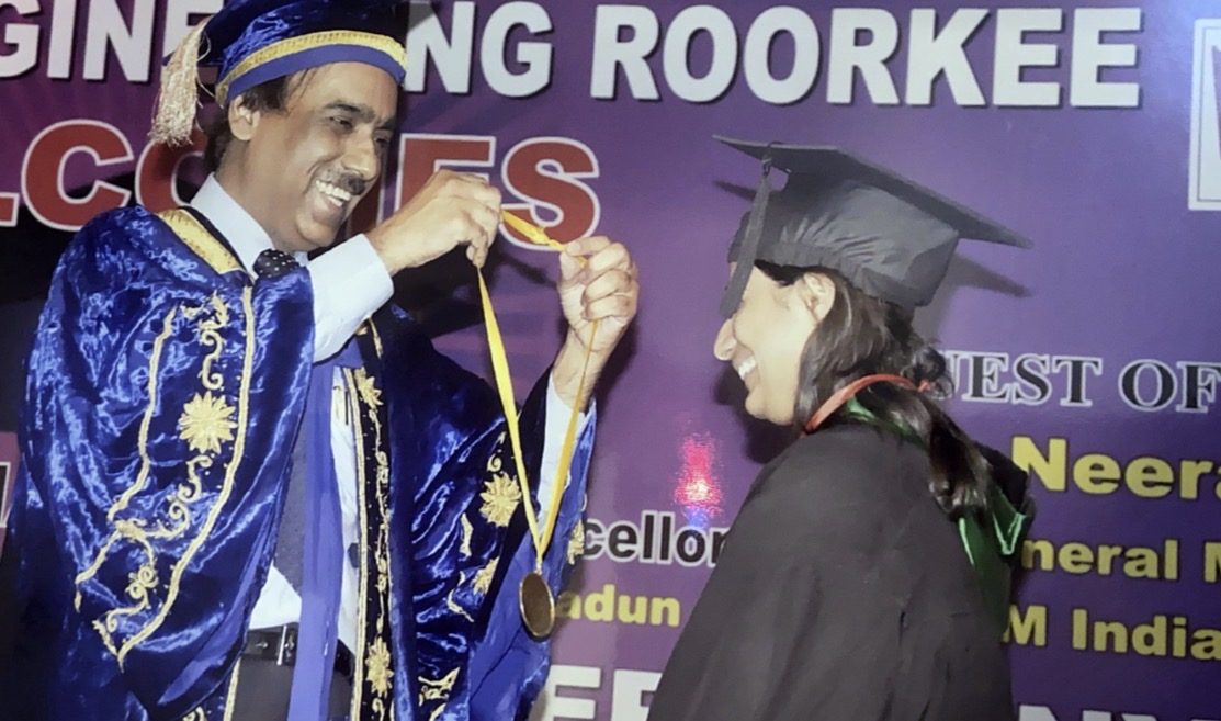 Rajiv Sachdev conferring a medal as Chief Guest at College of Engineering Roorkee